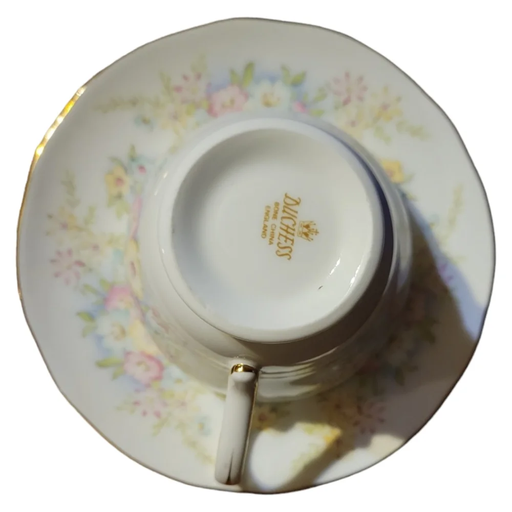Vtg DUCHESS MARYLAND 🇬🇧 England Bone China Tea Cup Saucer Floral